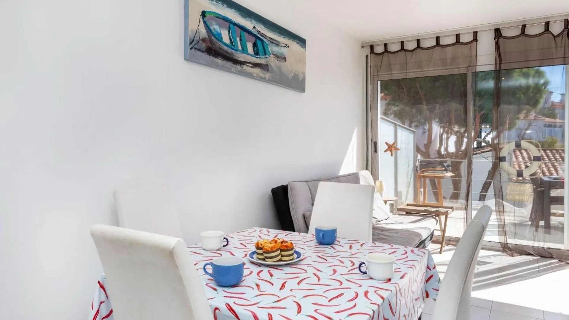 Apartment Grifeu-2 By Interhome Llanca